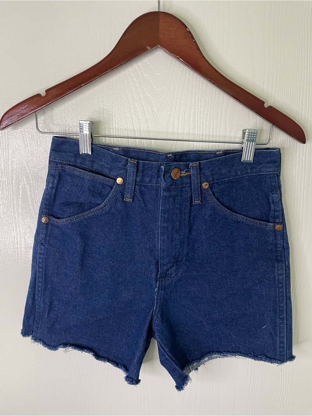 Wrangler Denim Cutoff Shorts Women’s Size 4 | Vintage Western Shorts